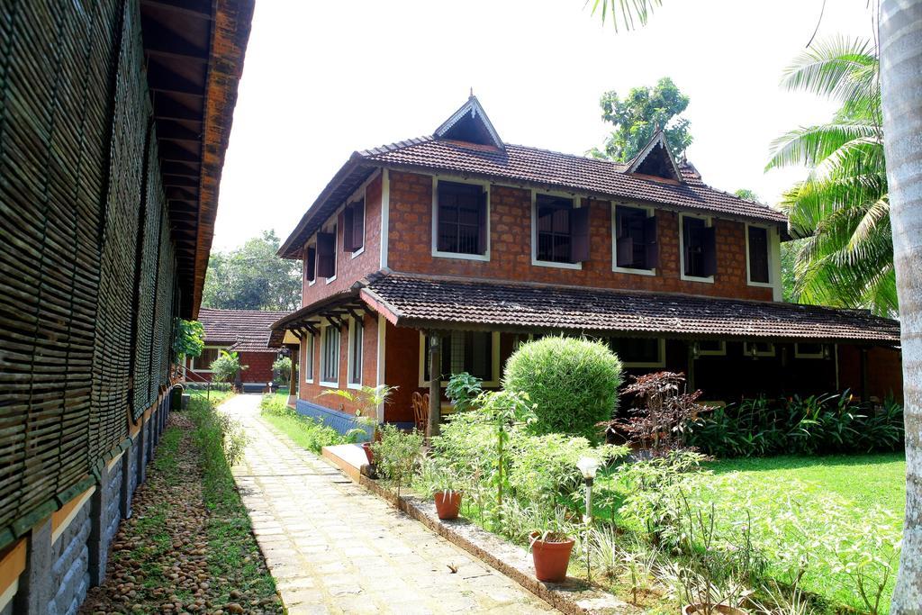 Athreya Ayureveda Centre Hotel Kottayam Buitenkant foto