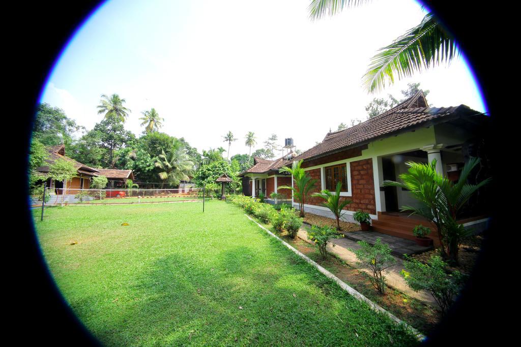 Athreya Ayureveda Centre Hotel Kottayam Buitenkant foto